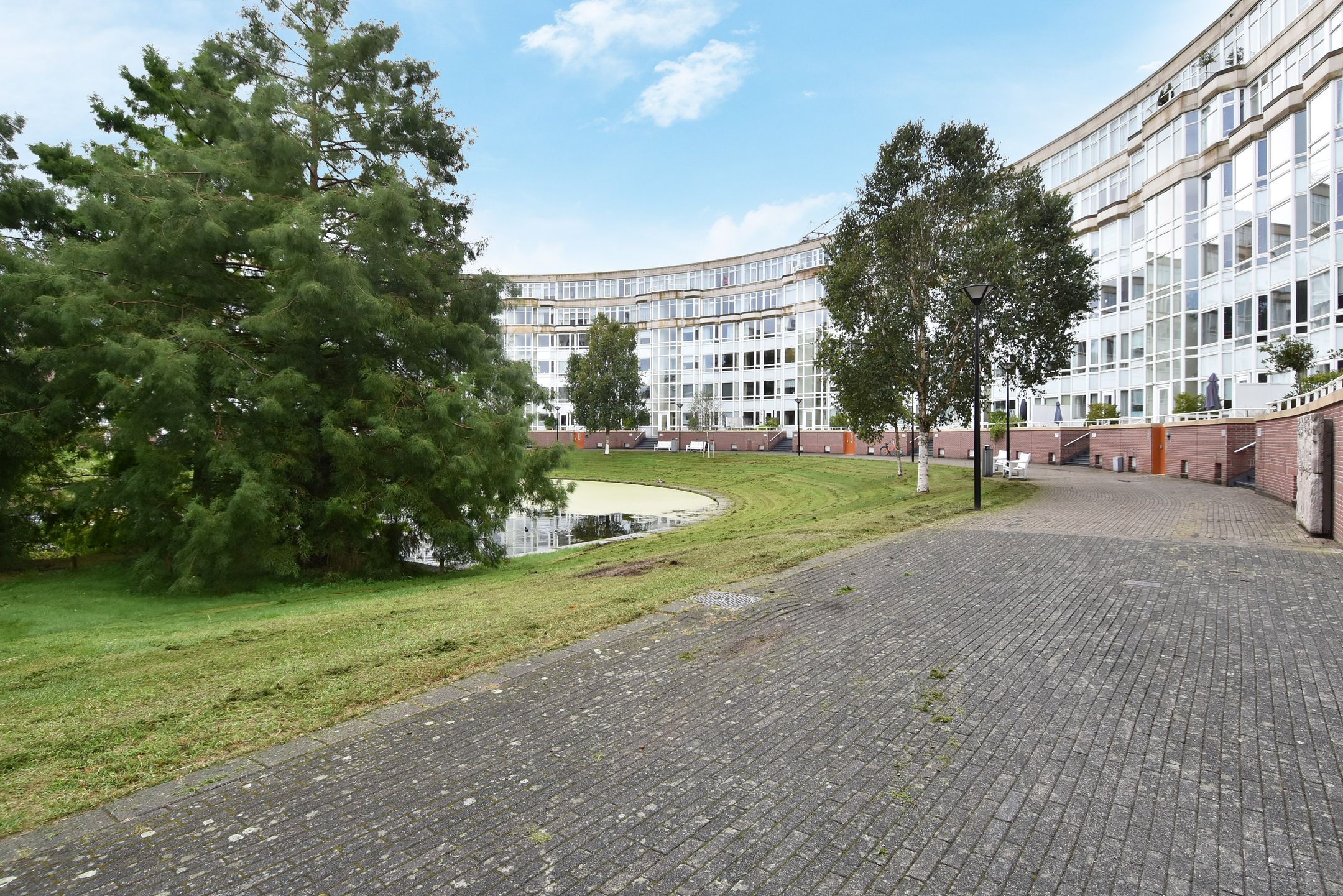 Foto 6 van Burgemeester De Monchyplein 150