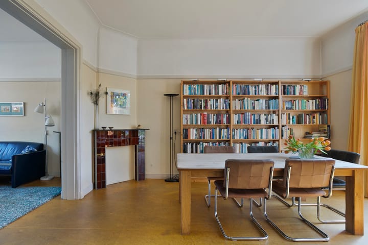 Photo 8 of Robert Regoutstraat 56