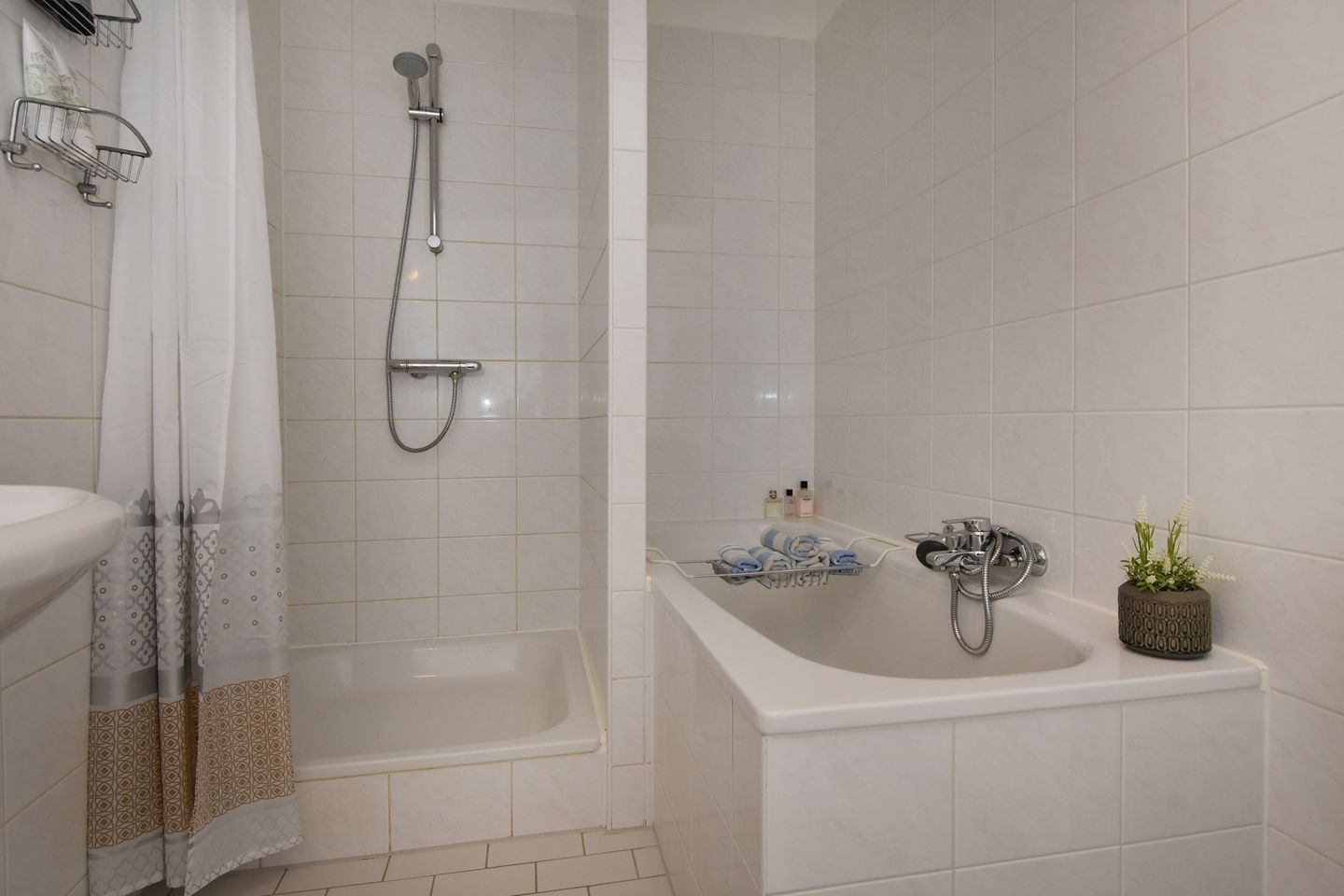 Foto 14 van Burgemeester De Monchyplein 150