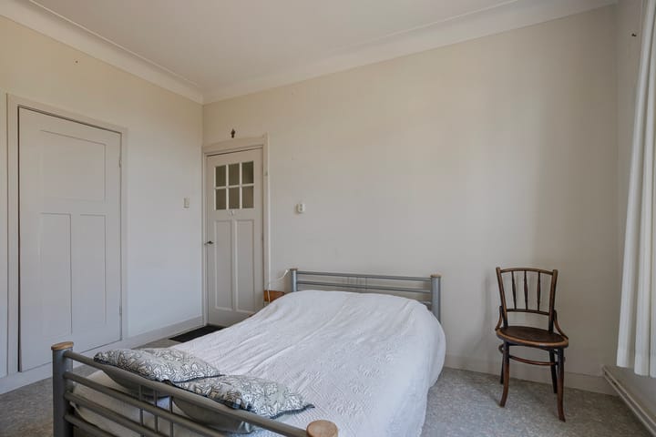 Photo 19 of Robert Regoutstraat 56