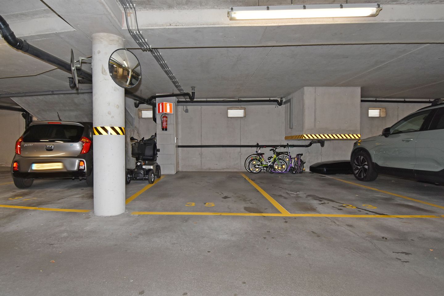 Foto 20 van Burgemeester De Monchyplein 150