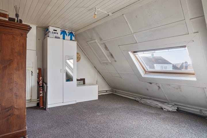 Photo 24 of Robert Regoutstraat 56