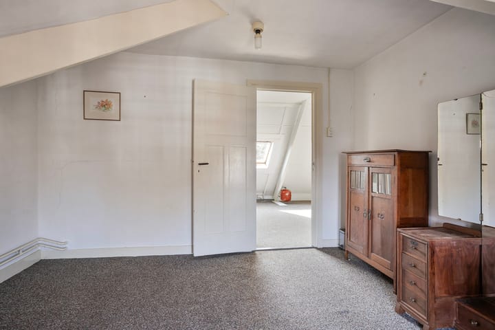 Photo 28 of Robert Regoutstraat 56