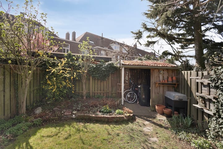 Photo 31 of Robert Regoutstraat 56