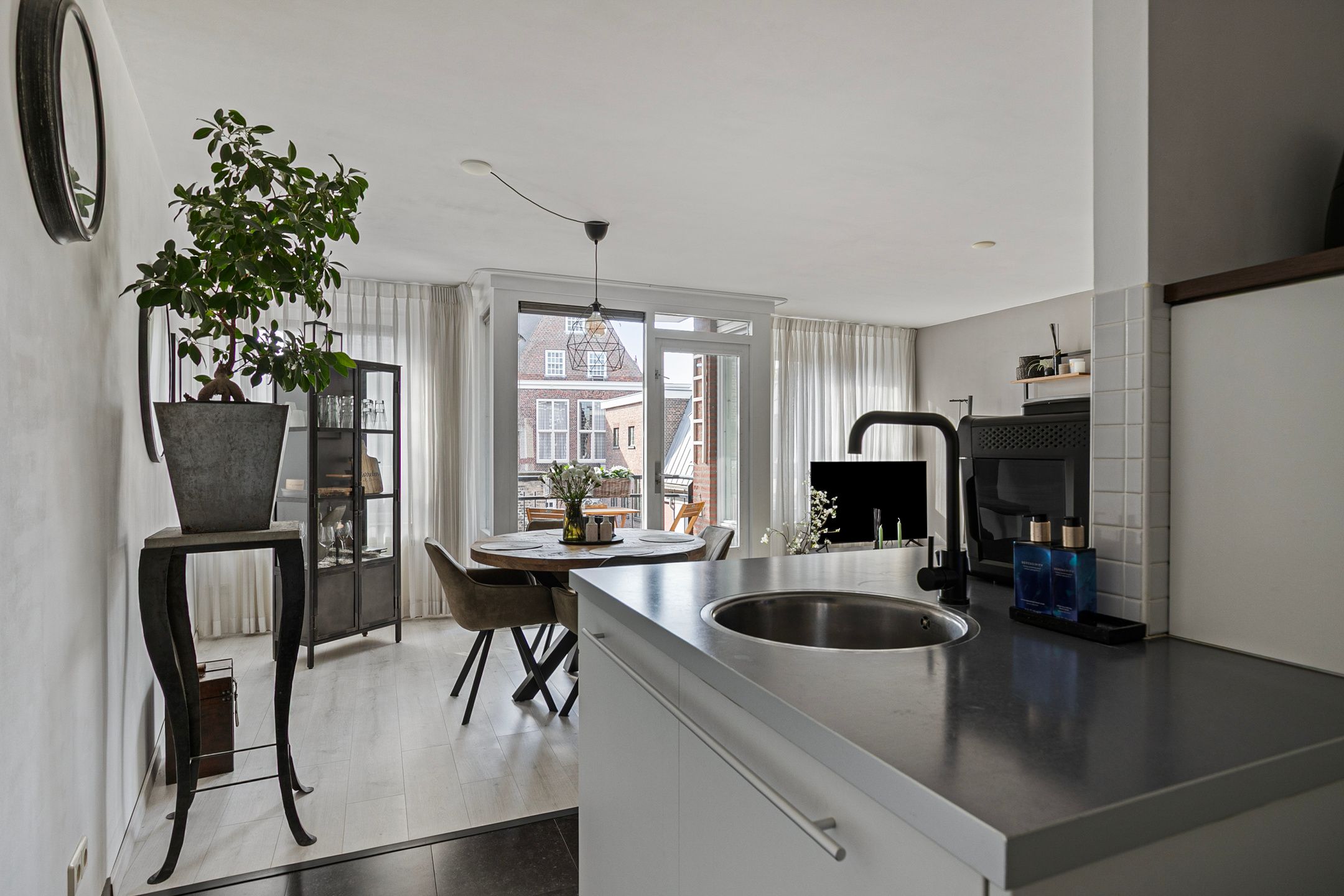 Photo 21 of Sint-Annastraat 50