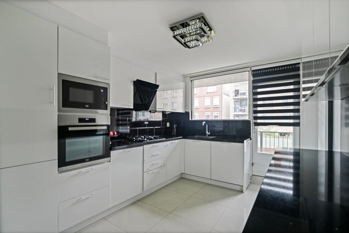 Foto 16 van Crooswijksestraat 114