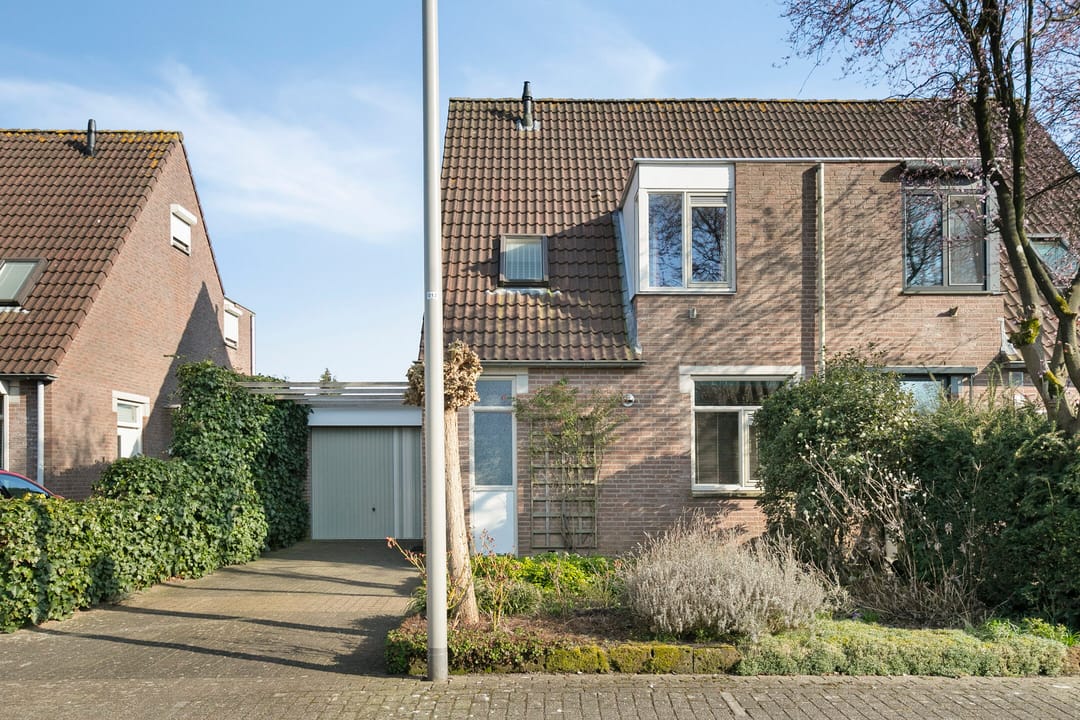 Photo 2 of Dokter H.J. Jagerstraat 32