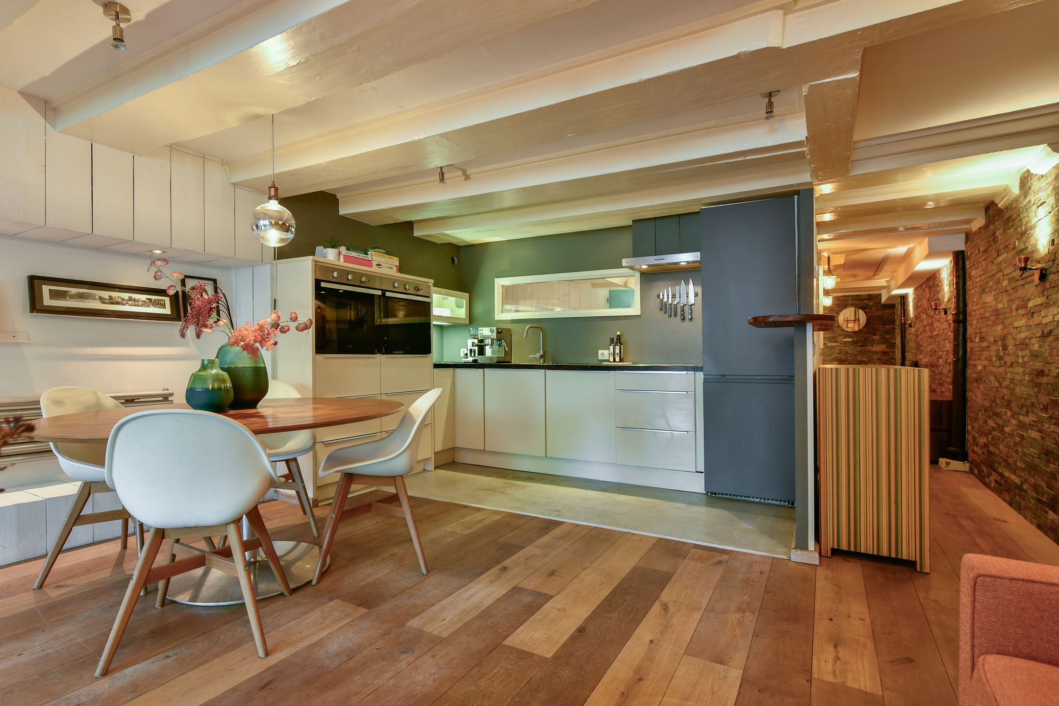 Photo 6 of Singel 100-A