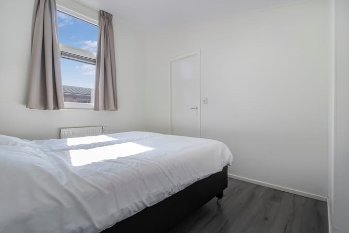 Photo 12 of Valkenburgerweg 128-141