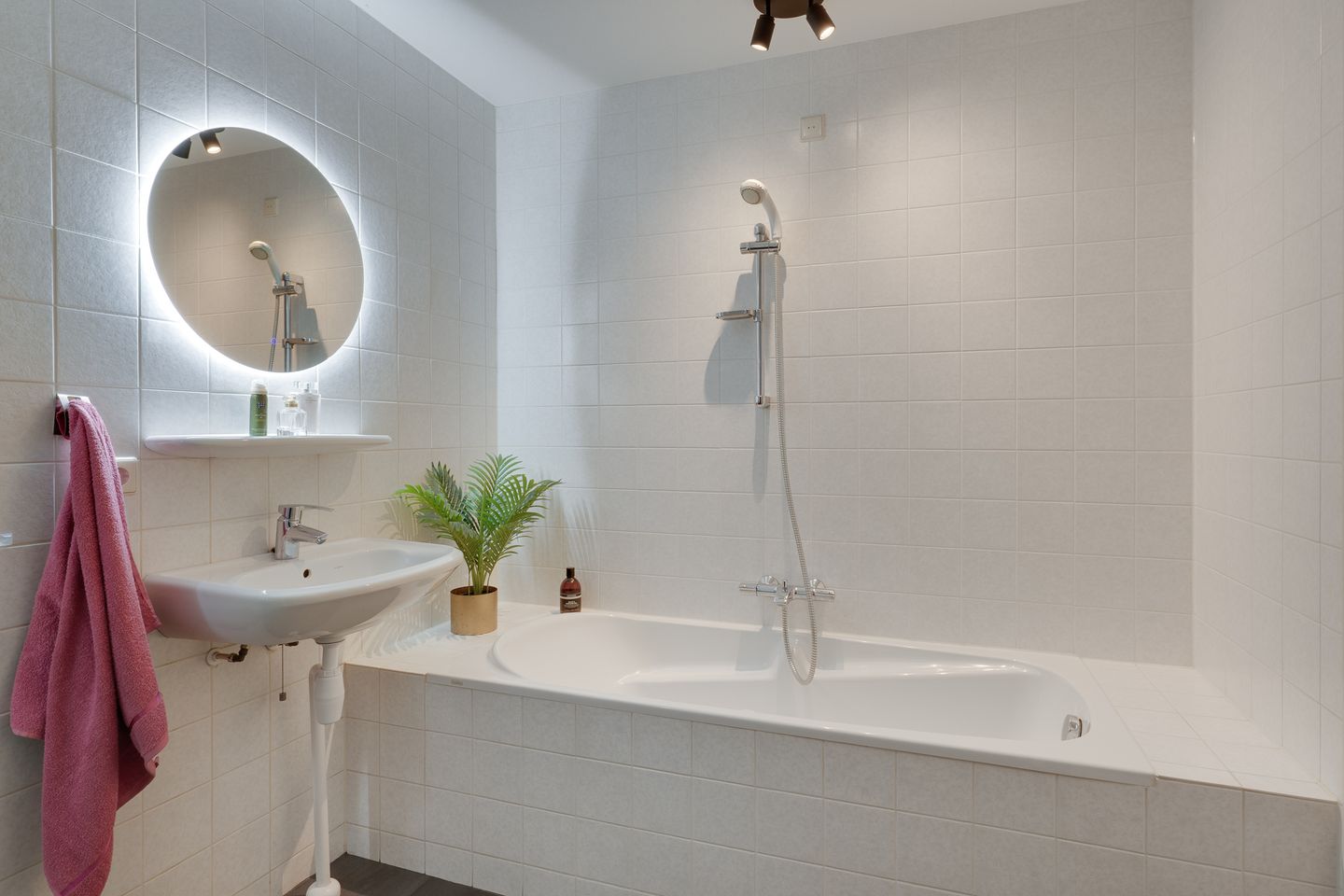 Foto 25 van Emmastraat 146