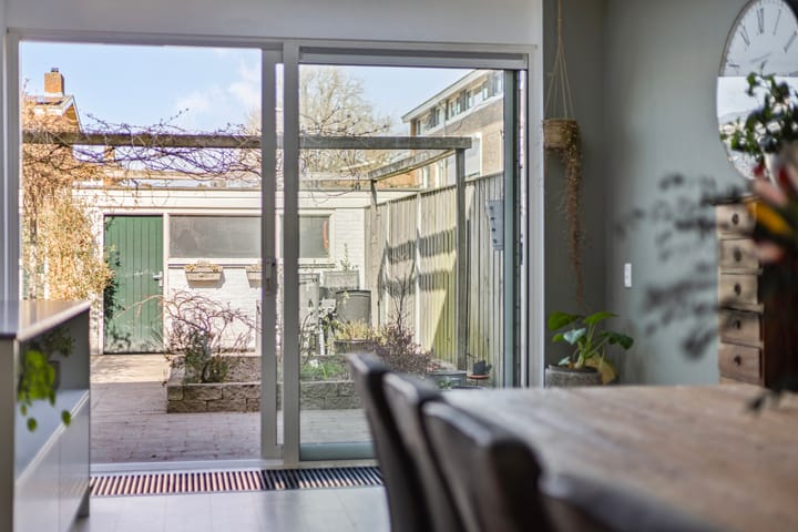 Foto 14 van Curiestraat 13