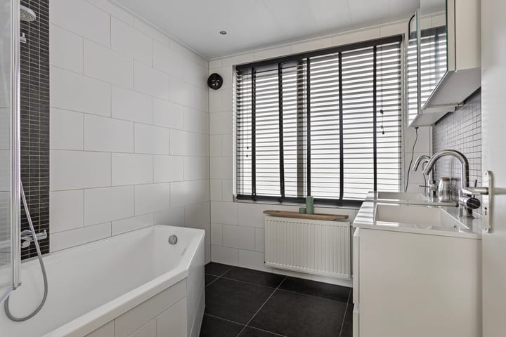 Foto 21 van Curiestraat 13