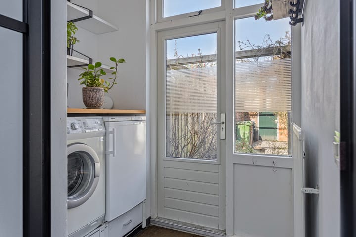 Foto 32 van Curiestraat 13