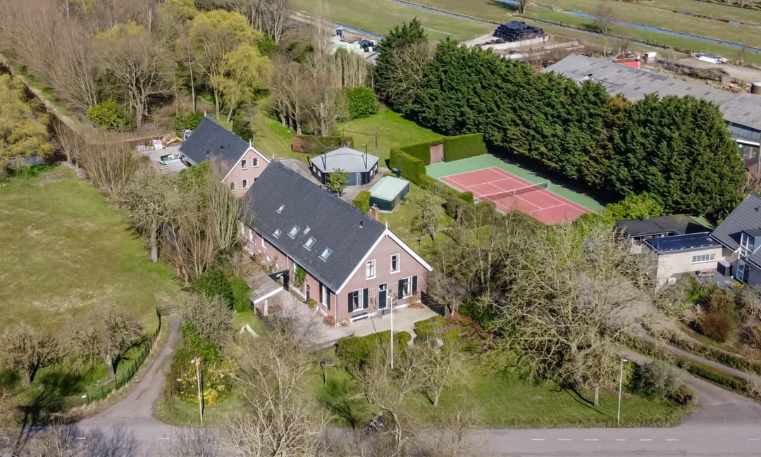 Foto 1 van Schuwacht 324