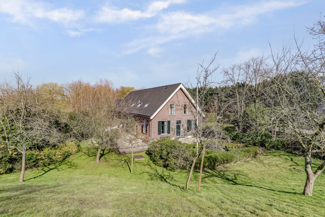 Foto 2 van Schuwacht 324