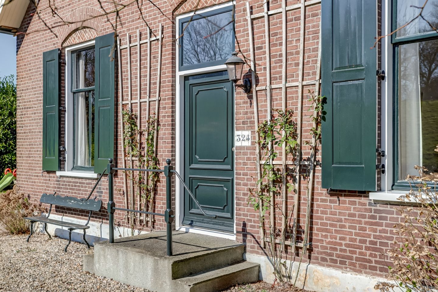 Foto 4 van Schuwacht 324