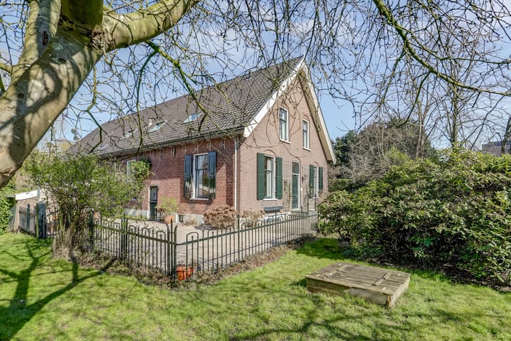 Foto 82 van Schuwacht 324