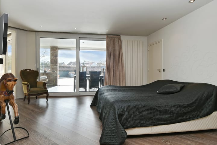 Foto 15 van Molenstraat 14