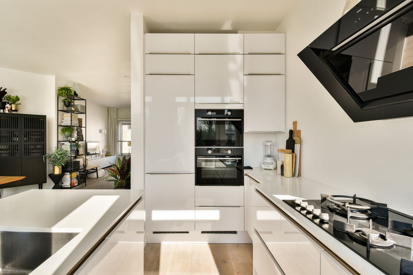 Foto 10 van Max Planckstraat 10-2