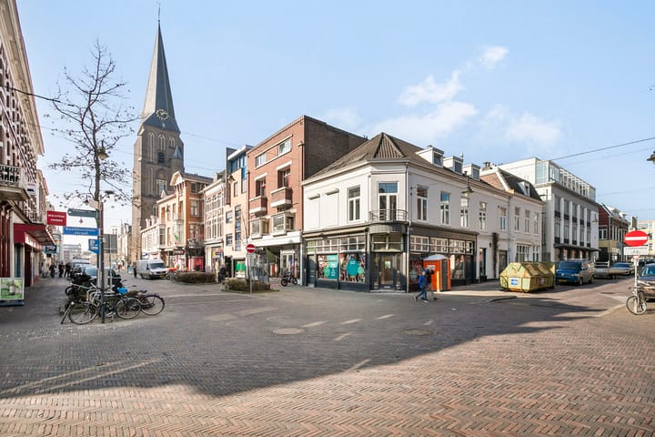 Foto 25 van Ir J.P. van Muijlwijkstraat 214