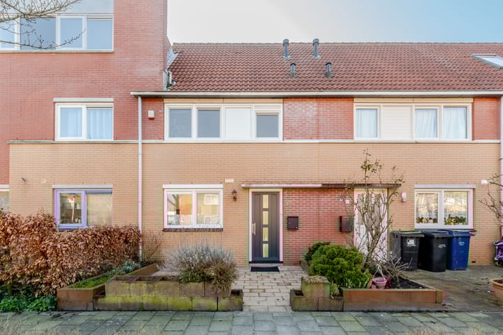 Foto 2 van Adrienne Solserstraat 64