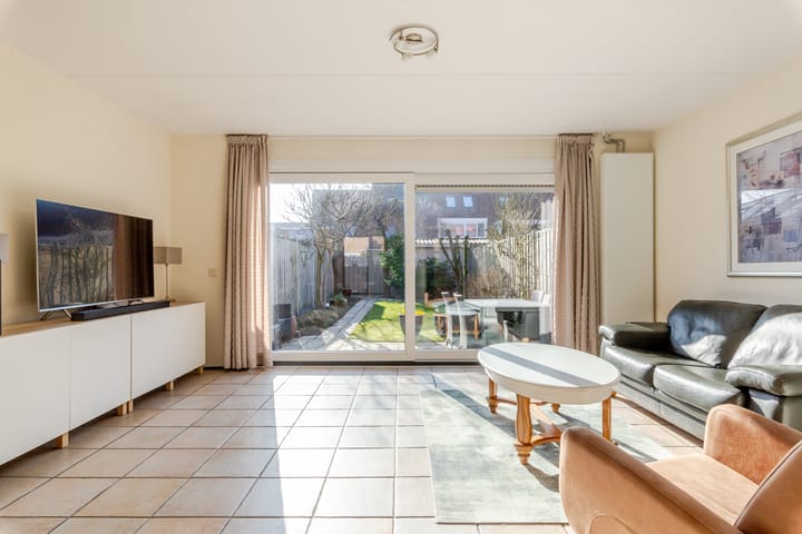 Foto 4 van Adrienne Solserstraat 64