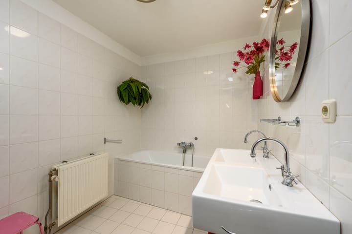 Photo 36 of Polonaisestraat 17