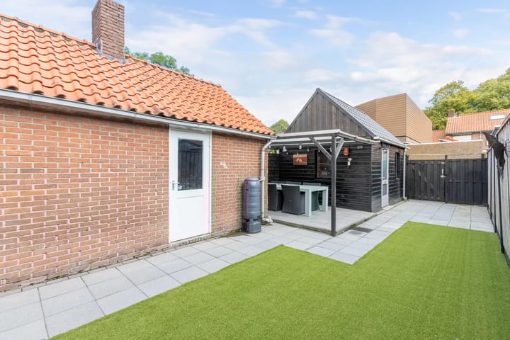 Foto 24 van Laagzijde 50