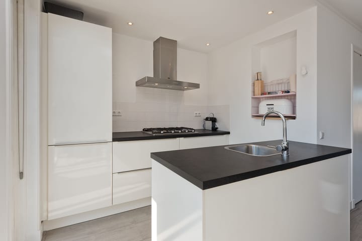 Foto 8 van Hugo de Grootplein 7-3