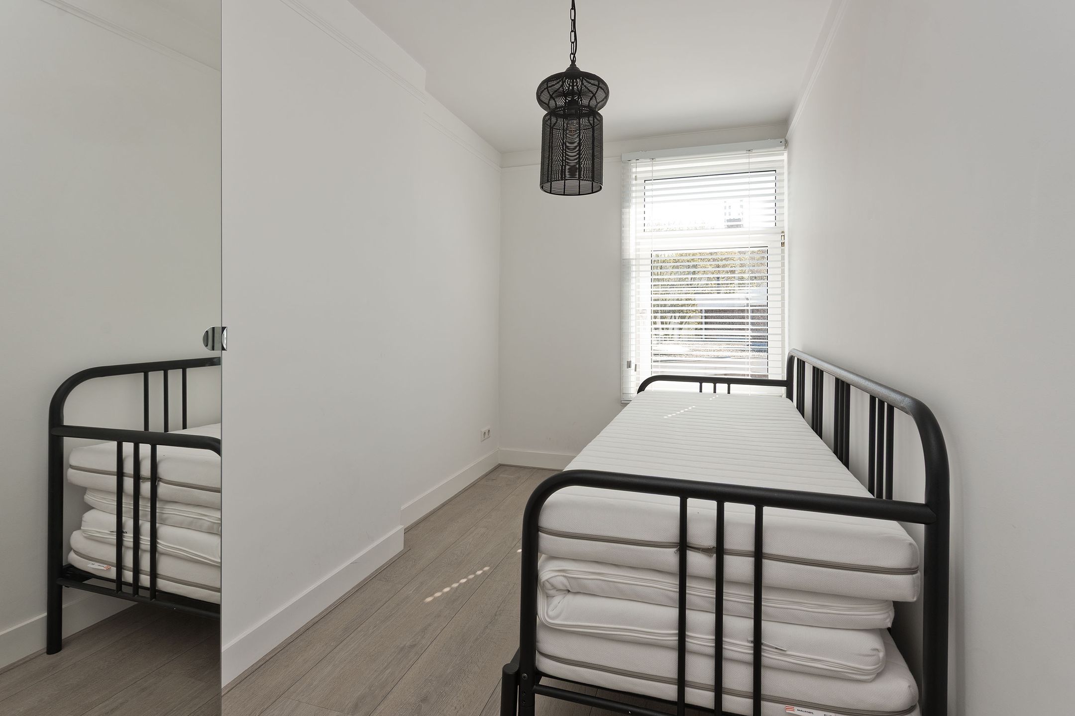 Foto 12 van Hugo de Grootplein 7-3