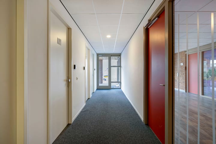 Photo 21 of Voorhof 22