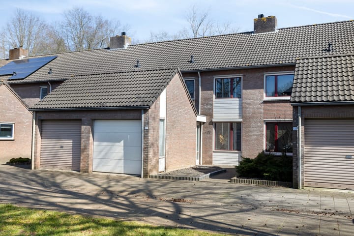 Bekijk foto van Hertewissel 127