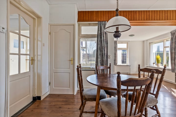 Foto 10 van Julianalaan 13