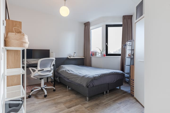 Photo 10 of Rozenstraat 94