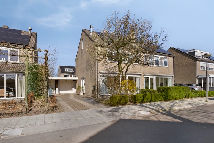 Foto 5 van Bizetstraat 26