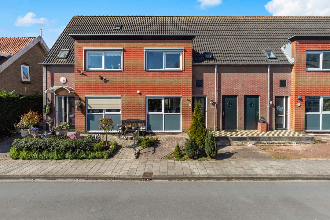 Photo 1 of Julianastraat 15-A