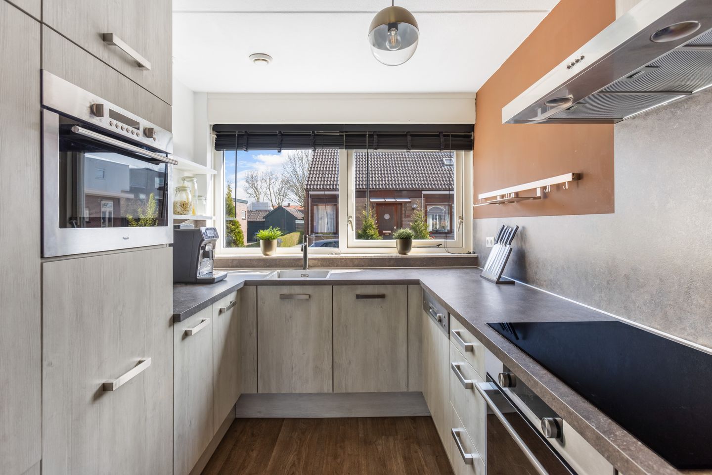 Photo 4 of Julianastraat 15-A