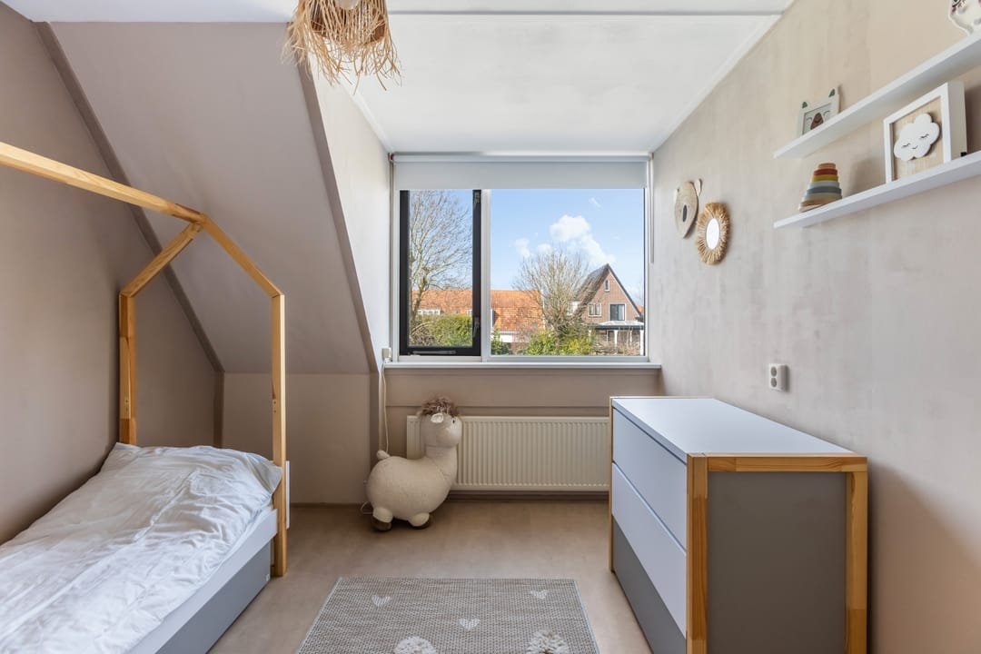 Photo 17 of Julianastraat 15-A