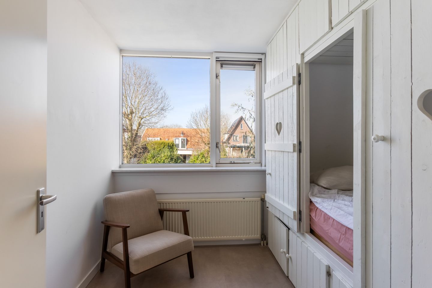 Photo 20 of Julianastraat 15-A