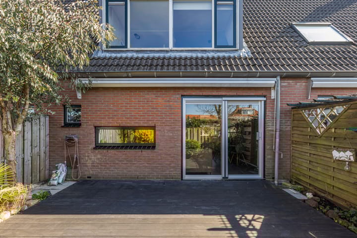 Foto 31 van Julianastraat 15-A