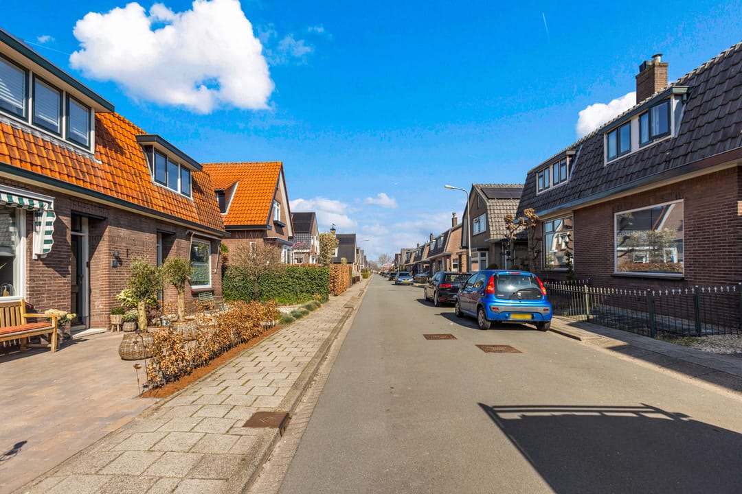 Photo 32 of Julianastraat 15-A