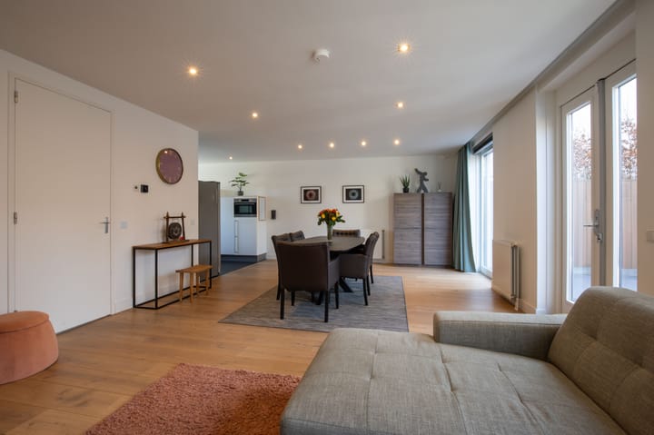 Foto 2 van Boterbloem 69