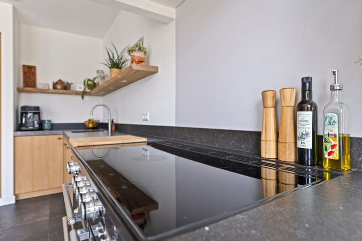 Photo 16 of Menno van Coehoornsingel 16