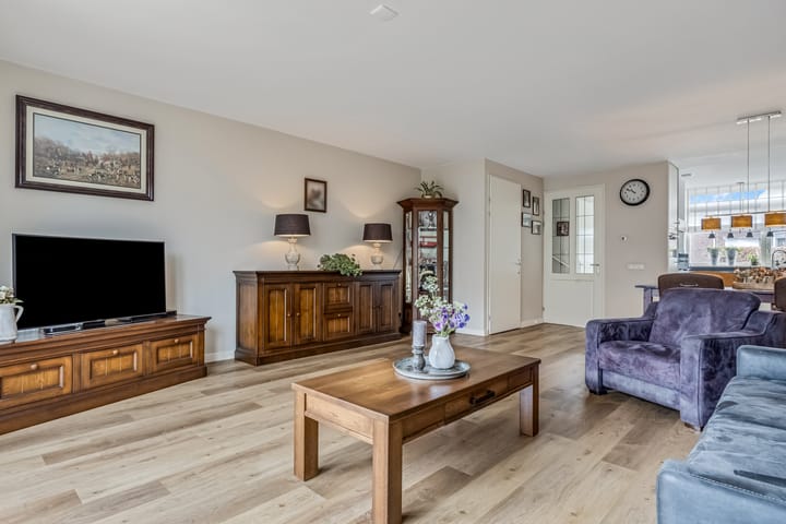 Foto 9 van De Weide 12