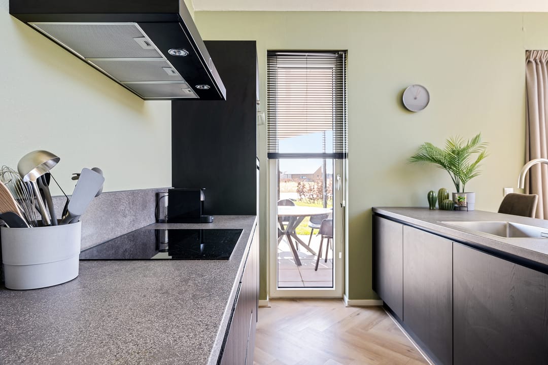 Foto 11 van Zuidlaarderweg 37-135