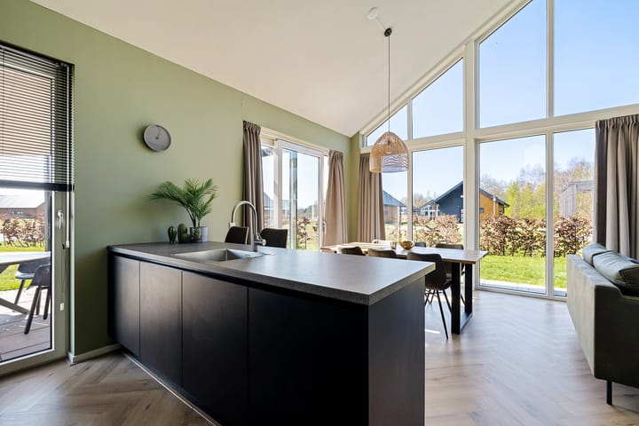 Foto 12 van Zuidlaarderweg 37-135