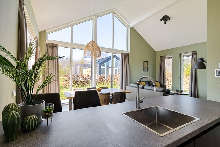 Foto 13 van Zuidlaarderweg 37-135