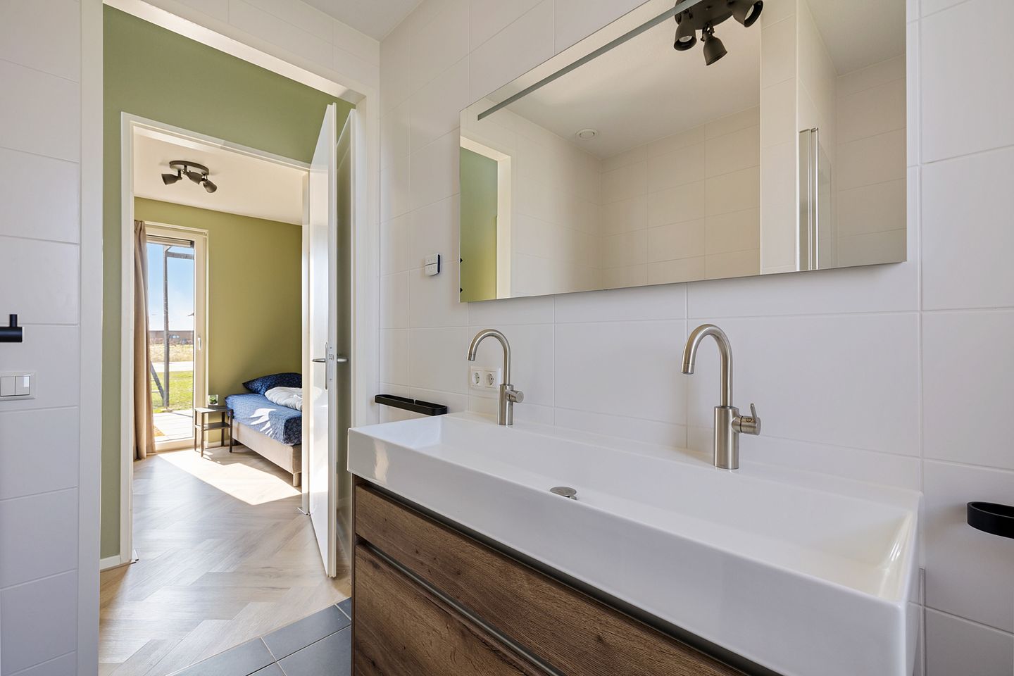 Foto 25 van Zuidlaarderweg 37-135