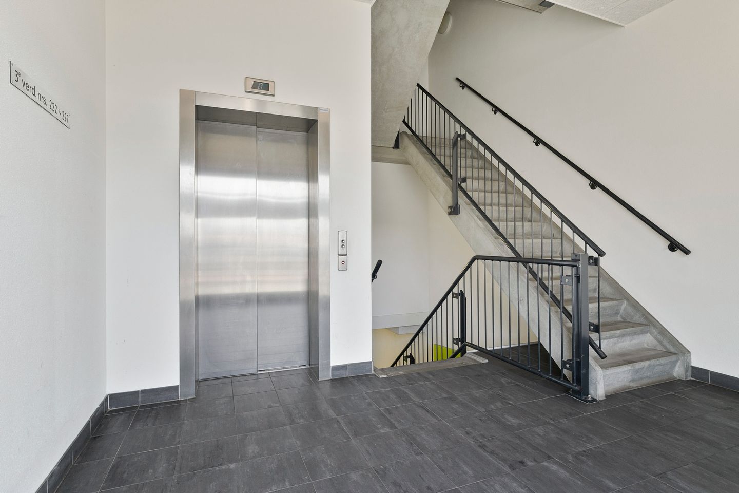 Foto 34 van Maashaven O.z. 223