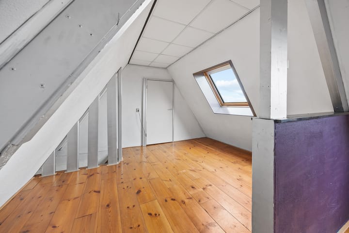 Photo 42 of Willibrordusstraat 2